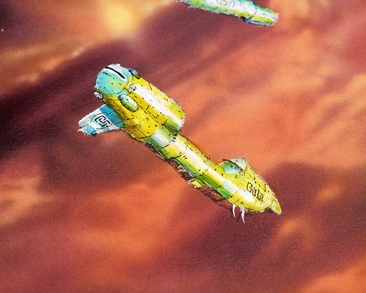 Chris Foss X Fluorescent Smogg | Dune Guild Tug (Handfinished) 6/40